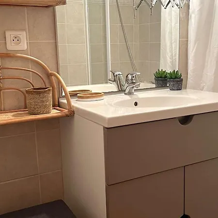 Saint-florent: 3 Pieces Climatise Avec Terrasse Et Piscine - Fr-1-650-39